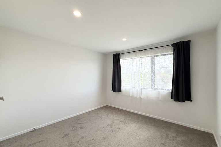 Photo of property in 30b Tudor Road, Henderson, Auckland, 0610