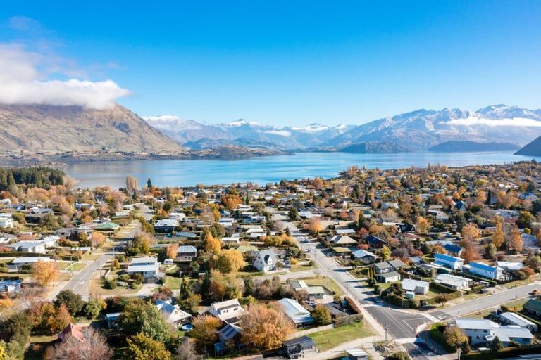Photo of property in 117 Totara Terrace, Wanaka, 9305