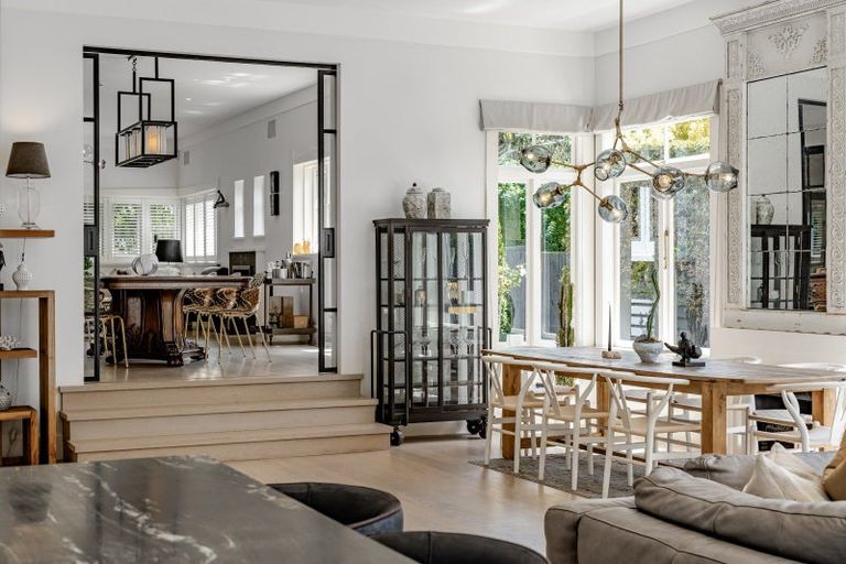 Photo of property in 60 Maungakiekie Avenue, Greenlane, Auckland, 1051