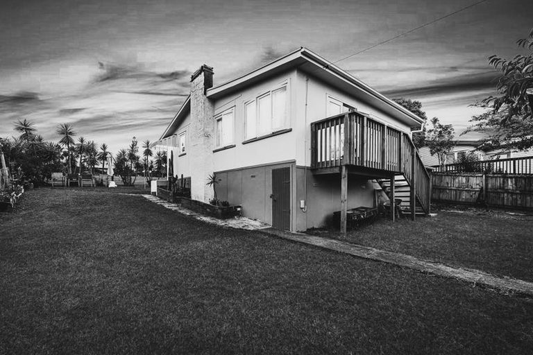 Photo of property in 1/33 Lavelle Road, Henderson, Auckland, 0612