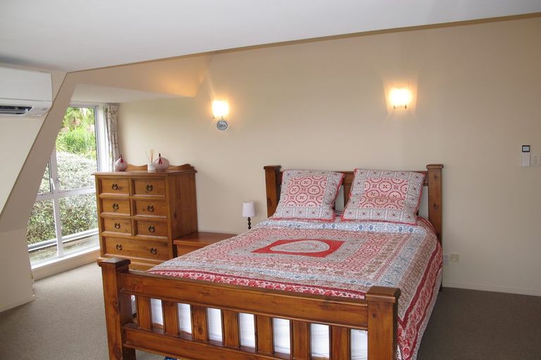 Photo of property in 1/15 Wilding Avenue, Northcote Point, Auckland, 0627