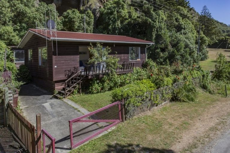 Photo of property in 46 Moody Street, Gore Bay, Cheviot, 7383