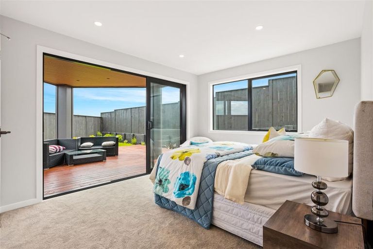 Photo of property in 5 Seawind Way, Hobsonville, Auckland, 0616