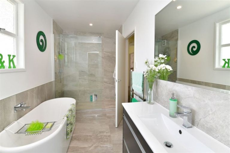 Photo of property in 622a Whangaparaoa Road, Stanmore Bay, Whangaparaoa, 0932