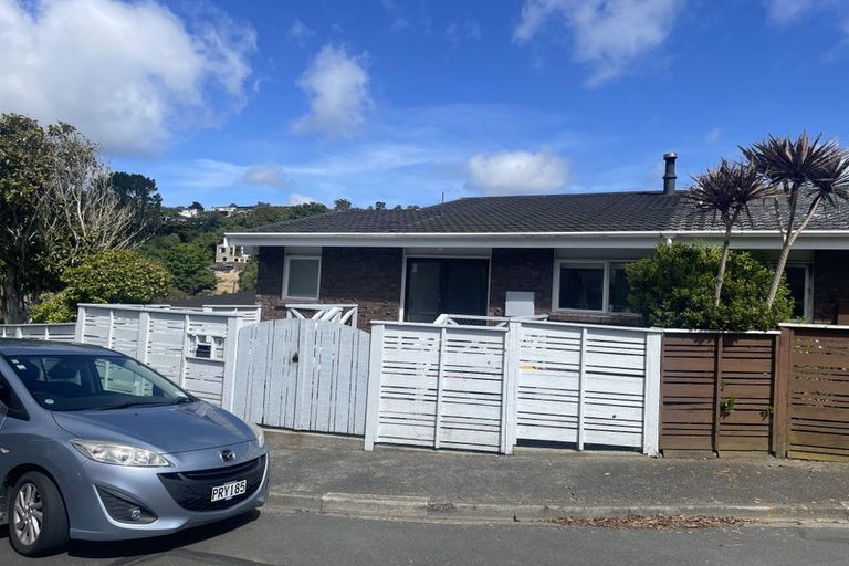 Photo of property in 15 Burdendale Grove, Churton Park, Wellington, 6037