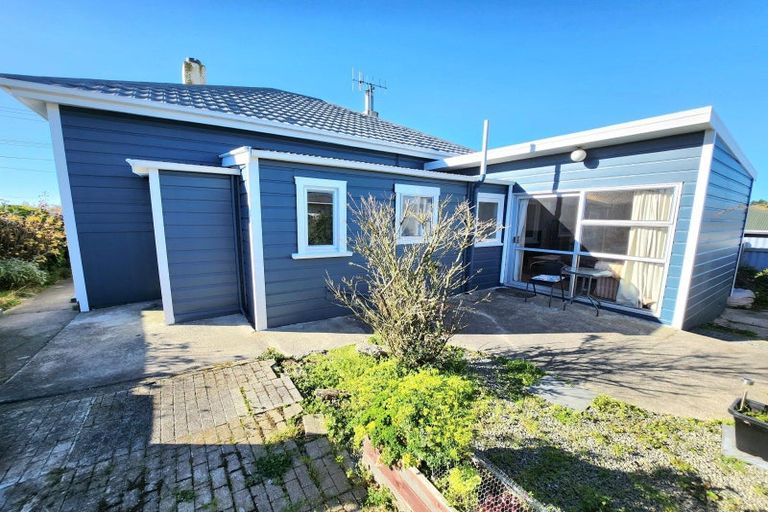 Photo of property in 72 Perth Street, South Hill, Oamaru, 9400