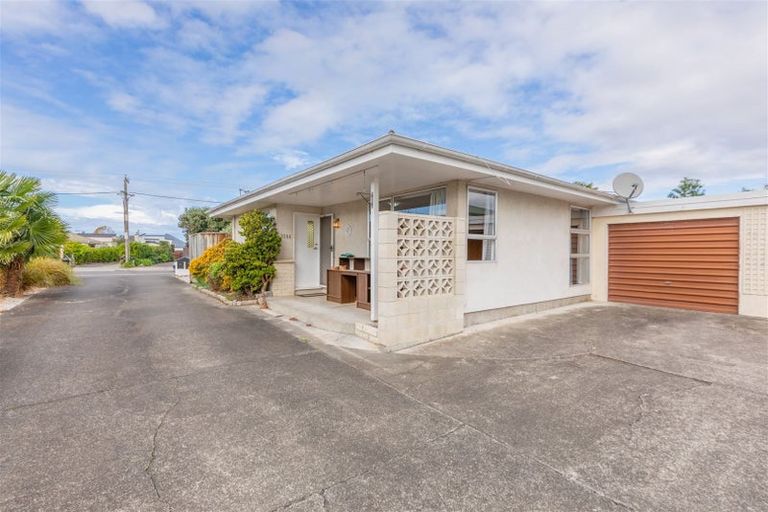 Photo of property in 108a Avondale Road, Taradale, Napier, 4112