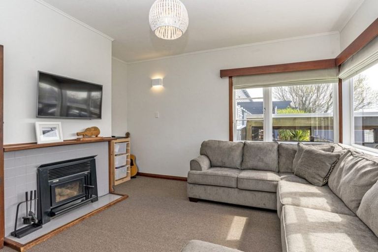 Photo of property in 14 Cornwall Street, Brooklands, New Plymouth, 4310