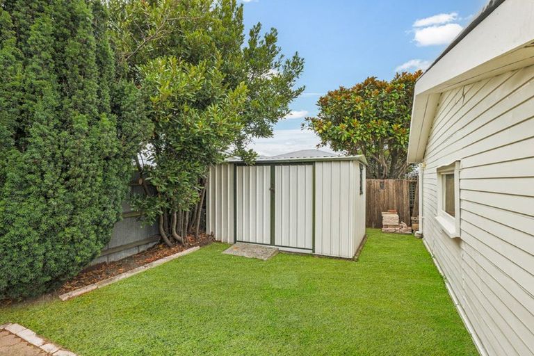 Photo of property in 4 Vivian Street, Burwood, Christchurch, 8083