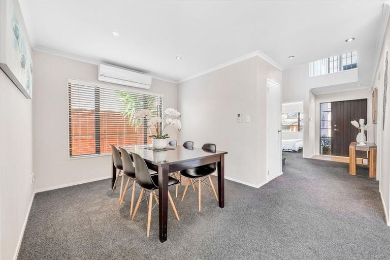 Photo of property in 14 Heidi Crescent, Flat Bush, Auckland, 2016