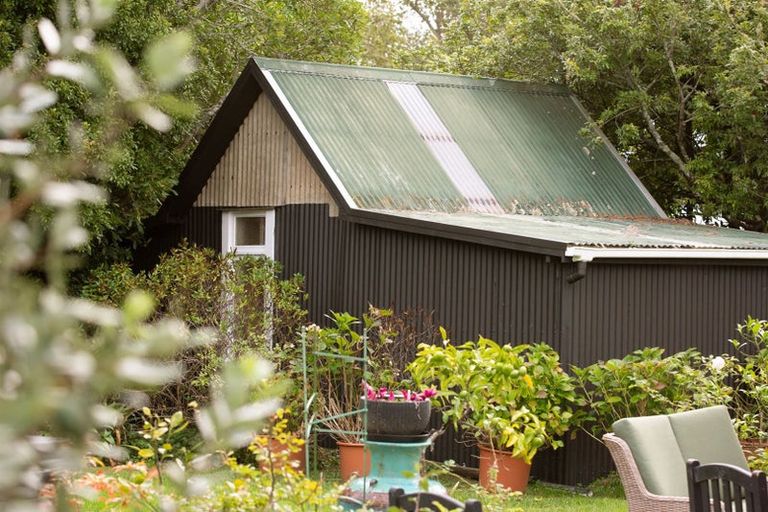 Photo of property in 1021 Old North Road, Waimauku, 0882