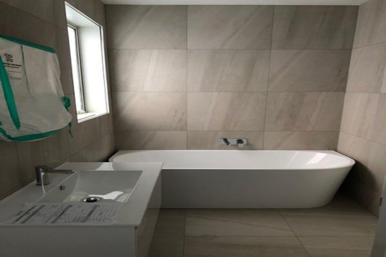 Photo of property in 38b Emerald Hill Drive, Birchville, Upper Hutt, 5018