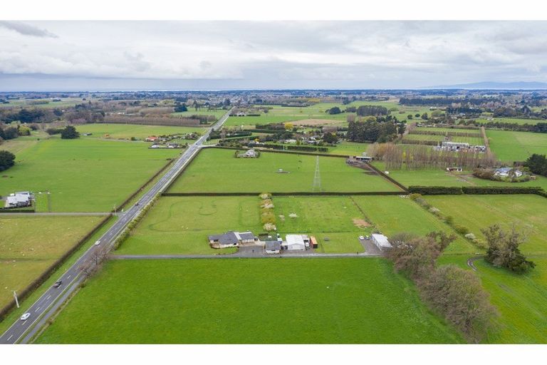 Photo of property in 381 Rangiora Woodend Road, Waikuku, Rangiora, 7473