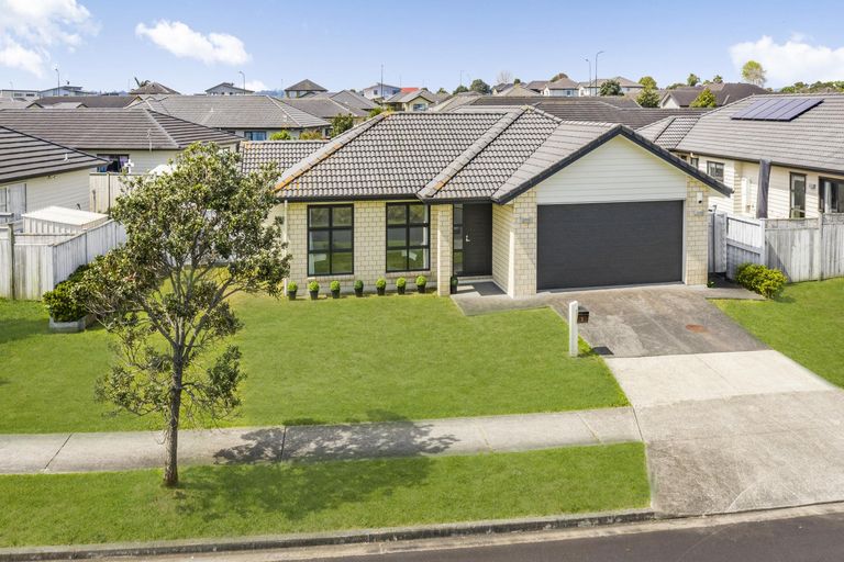Photo of property in 3 Manene Street, Wattle Downs, Auckland, 2103