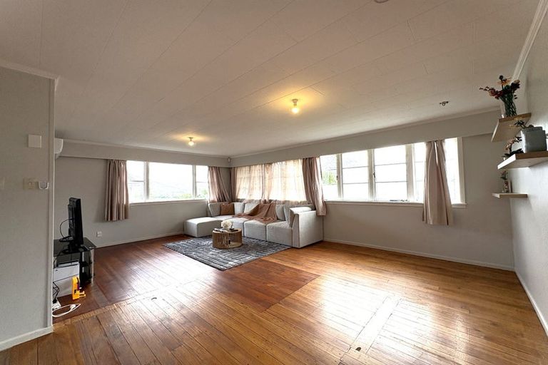 Photo of property in 25 Esmonde Road, Takapuna, Auckland, 0622