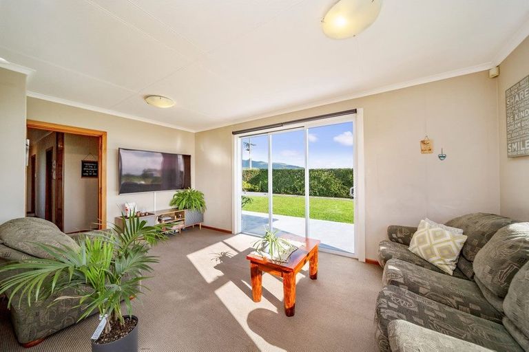 Photo of property in 95 Koru Road, Omata, New Plymouth, 4374