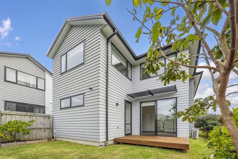 Photo of property in 23a Nellie Drive, Kumeu, 0810