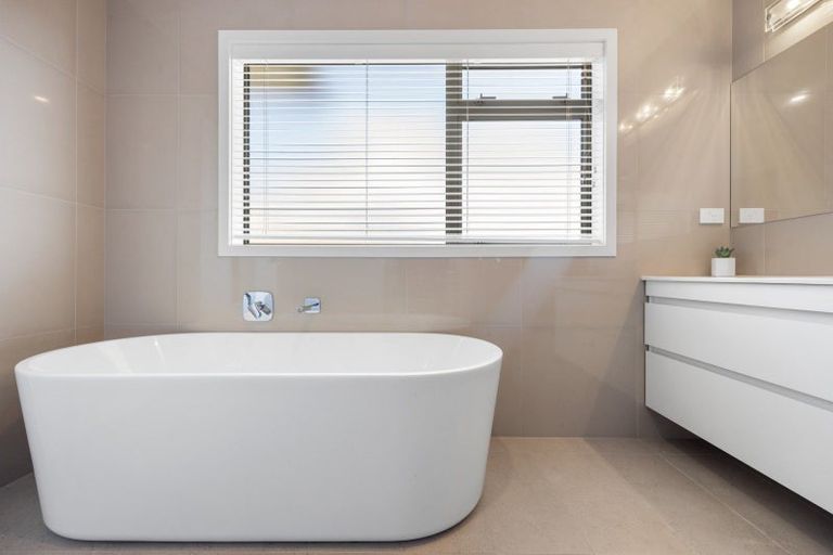 Photo of property in 9 Westview Place, Western Heights, Hamilton, 3200