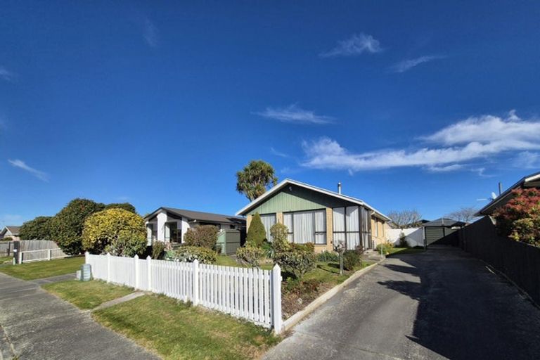 Photo of property in 64 Oriana Crescent, Hornby, Christchurch, 8042