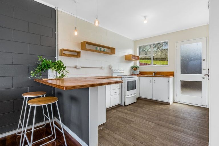 Photo of property in 1/3 Vella Street, Titahi Bay, Porirua, 5022