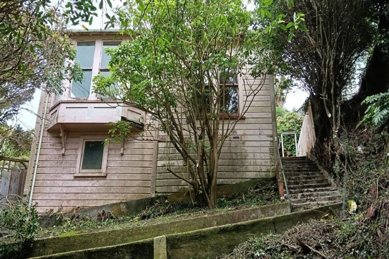 Photo of property in 28 Highbury Road, Highbury, Wellington, 6012