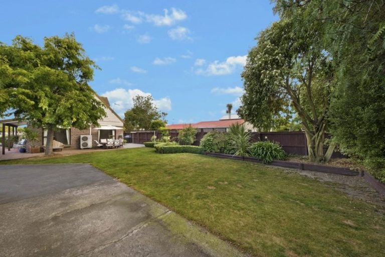 Photo of property in 249 Queenspark Drive, Parklands, Christchurch, 8083