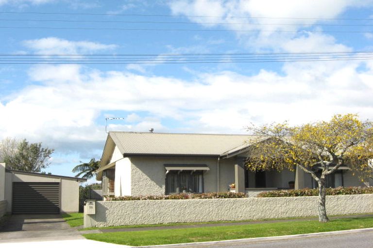 Photo of property in 75 Paynters Avenue, Strandon, New Plymouth, 4312