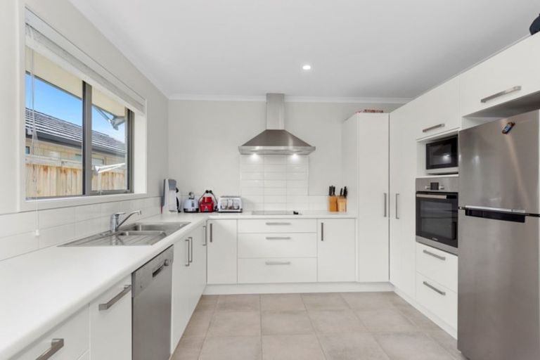 Photo of property in 19d Rewarewa Place, Matua, Tauranga, 3110