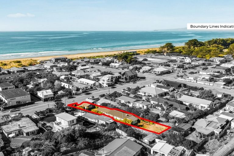 Photo of property in 16 Tonks Street, North New Brighton, Christchurch, 8083