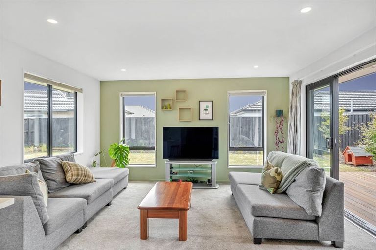 Photo of property in 43 Avanda Avenue, Rolleston, 7615