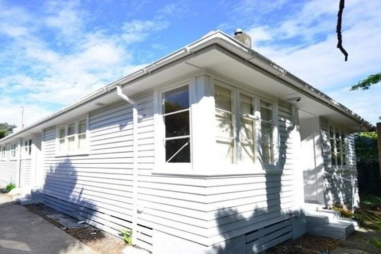 Photo of property in 87 Hoani Street, Northcote, Christchurch, 8052