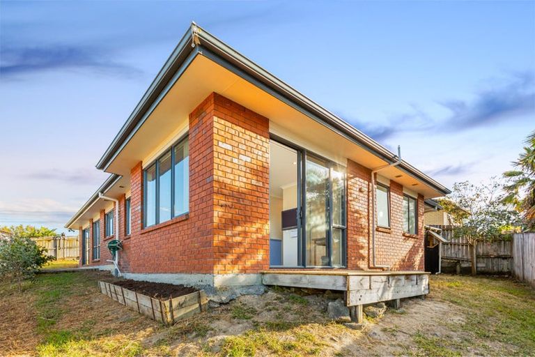 Photo of property in 5b Cartmel Avenue, Massey, Auckland, 0614