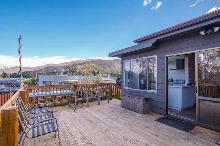 Photo of property in 27 Newcastle Street, Clyde, 9330