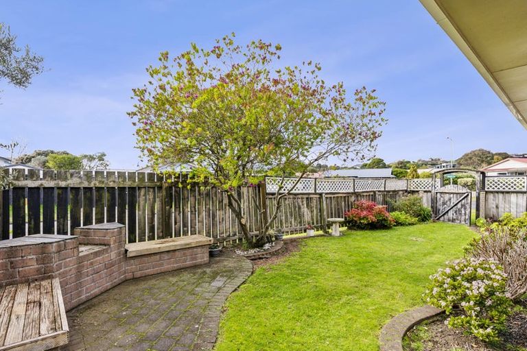 Photo of property in 99 Queens Road, Waikanae Beach, Waikanae, 5036