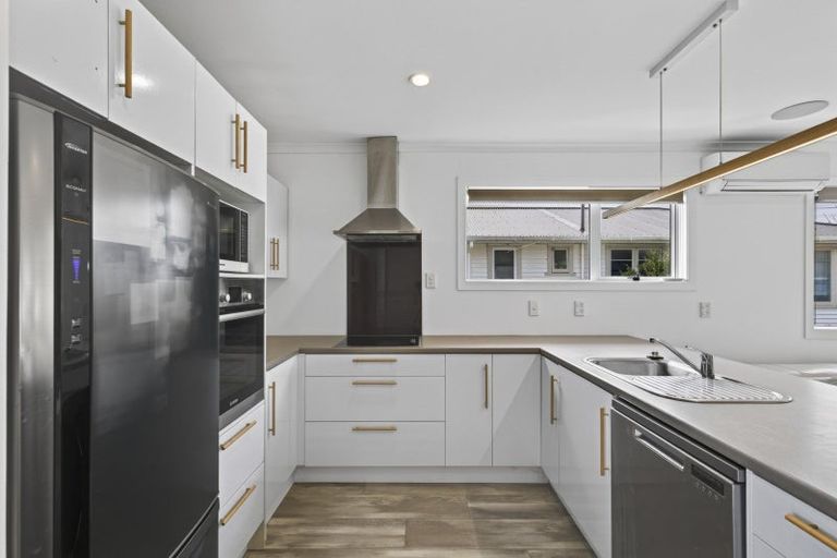 Photo of property in 7 Victor Street, Hurdon, New Plymouth, 4310