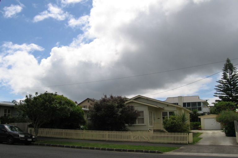 Photo of property in 5 Harbour View Road, Point Chevalier, Auckland, 1022