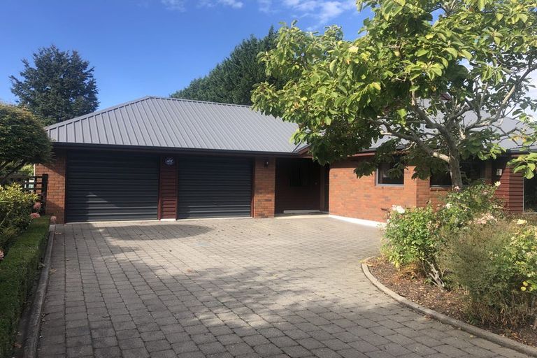 Photo of property in 107 Bush Road, Mosgiel, 9024