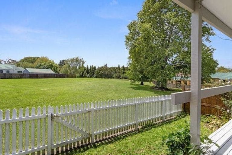 Photo of property in 10 Taksan Place, Pukete, Hamilton, 3200