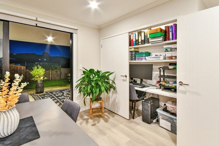 Photo of property in 18 Leathem Crescent, Pokeno, 2402