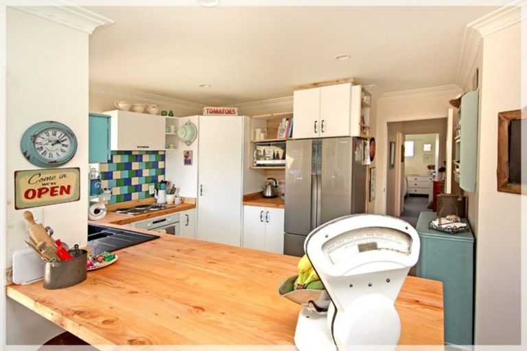 Photo of property in 3 Ferry Street, Foxton Beach, Foxton, 4815
