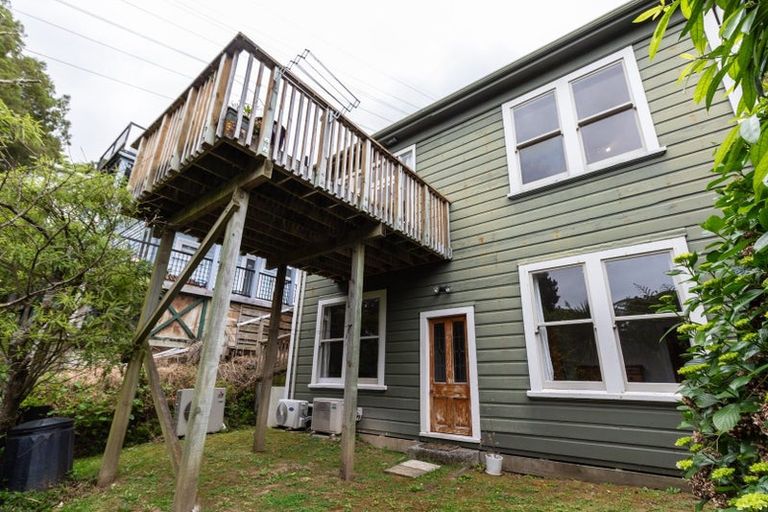 Photo of property in 29 Mortimer Terrace, Aro Valley, Wellington, 6021