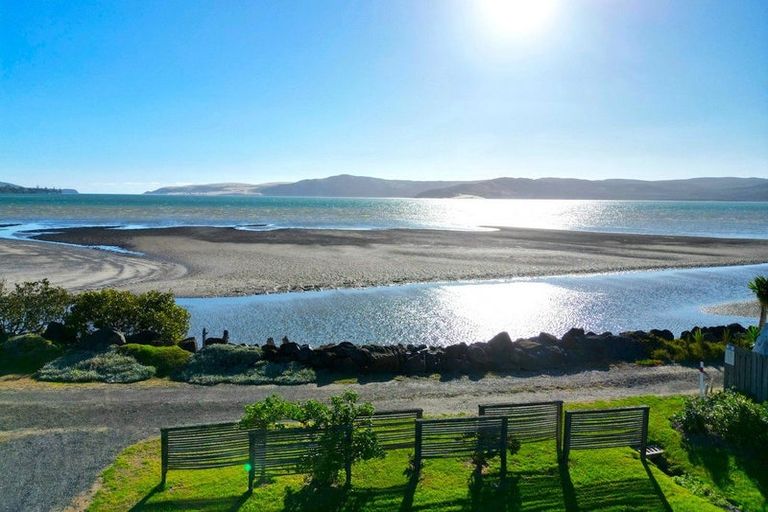 Photo of property in 24 Koutu Beach Road, Opononi, Kaikohe, 0473
