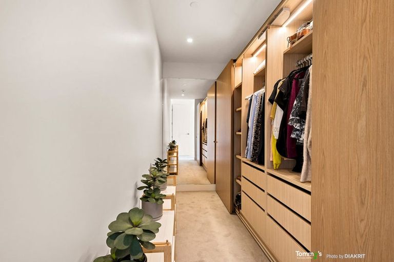 Photo of property in Clyde Quay Wharf, 2c/7 Clyde Quay Wharf, Te Aro, Wellington, 6011