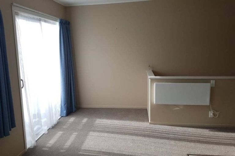 Photo of property in 4/20 Bay Drive, Titahi Bay, Porirua, 5022