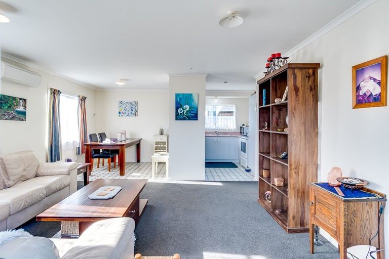 Photo of property in 75 Hillary Crescent, Maraenui, Napier, 4110