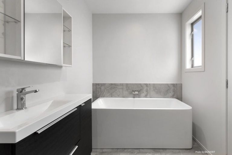 Photo of property in 83a Nevay Road, Miramar, Wellington, 6022