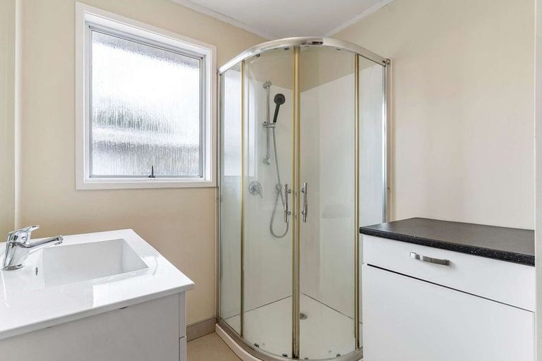 Photo of property in 71 Sikkim Crescent, Clover Park, Auckland, 2019