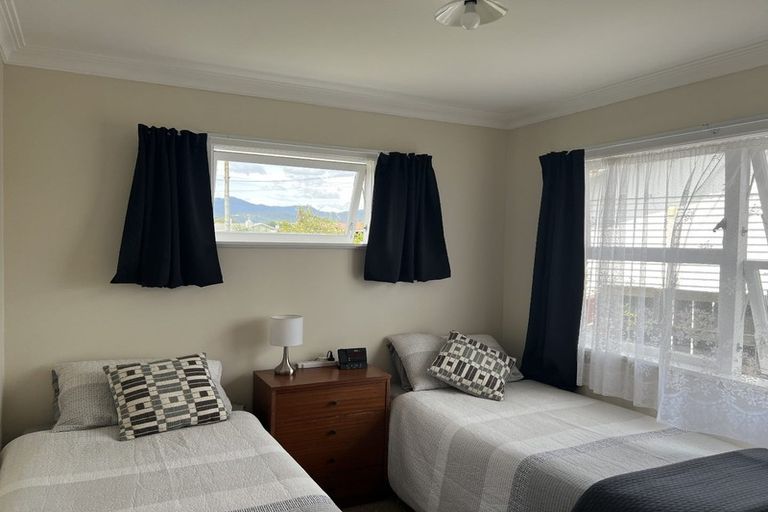 Photo of property in 11 Cobham Street, Levin, 5510