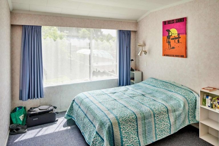 Photo of property in 1/20 Yarrow Place, Papakowhai, Porirua, 5024