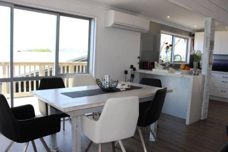 Photo of property in 169 Pukehina Parade, Pukehina, Te Puke, 3189